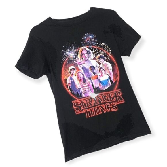 NETFLIX STRANGER THINGS SEASON 3 SHIRT SLEEVE GRAPHIC TEE BLACK SIZE L - Picture 1 of 5